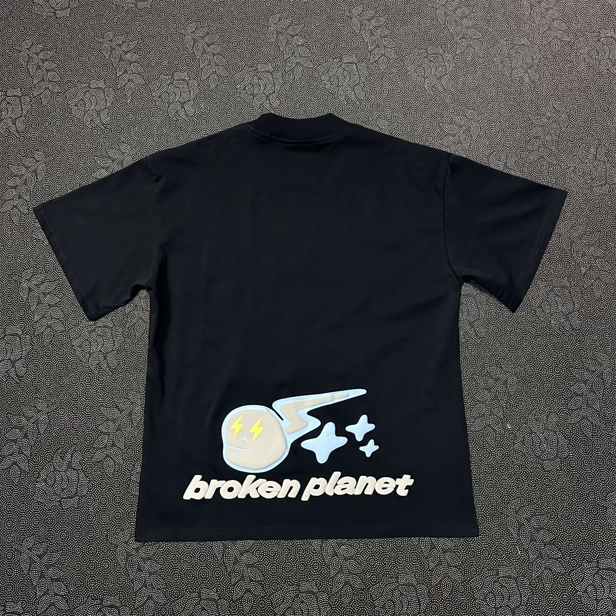 WozlyWear