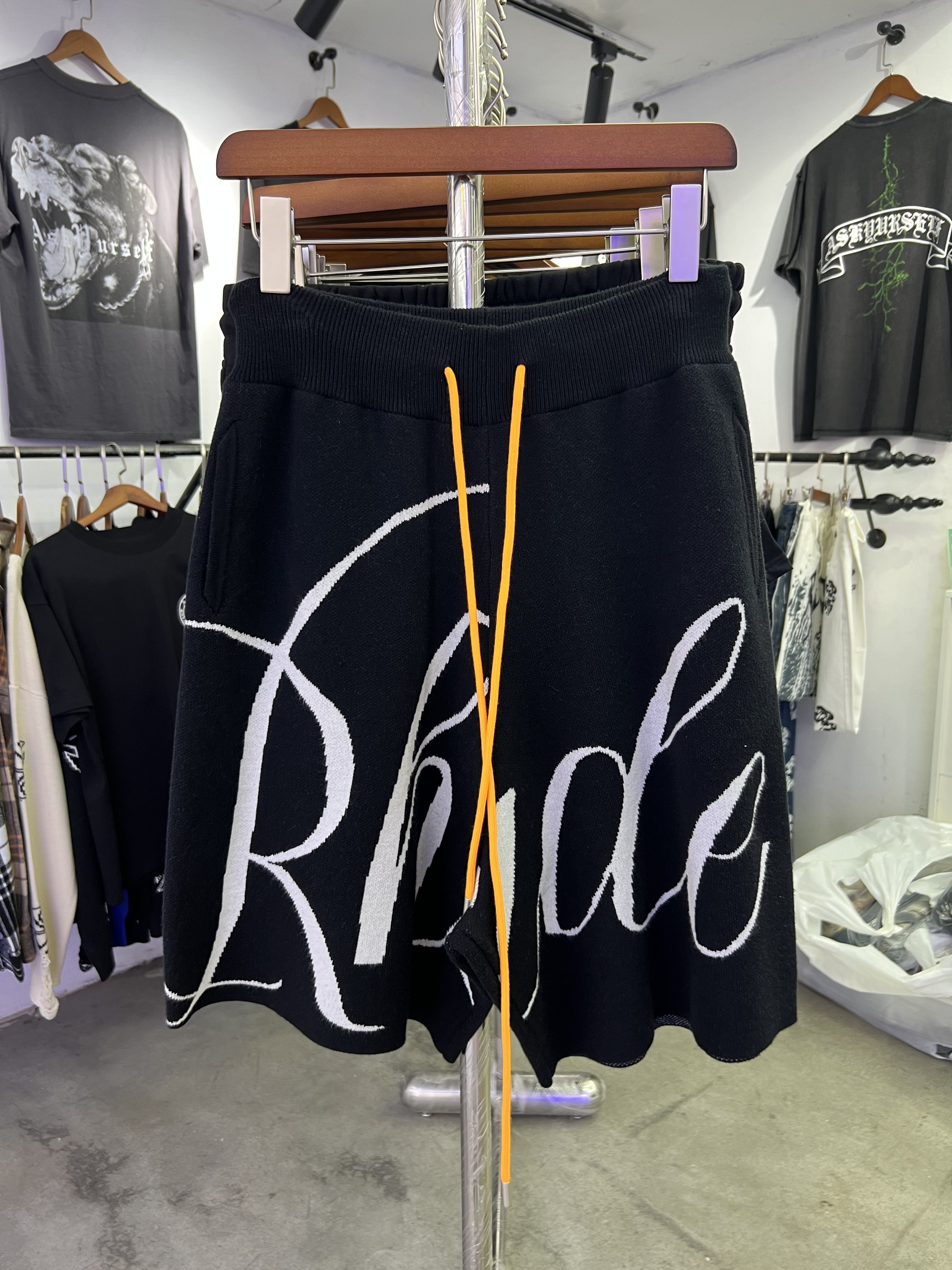 WozlyWear